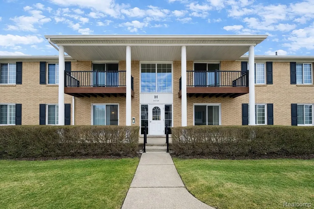34720 Huntley Drive Sterling Heights City MI 48312
