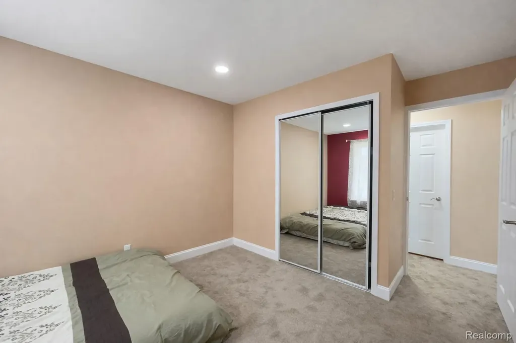 34720 Huntley Drive Sterling Heights City MI 48312