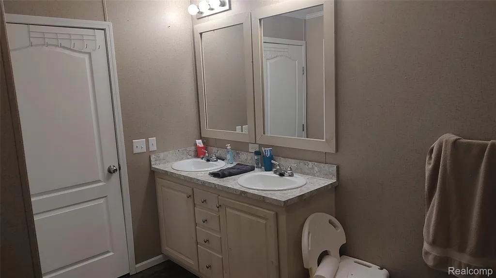66 Grey Fox Court Grand Blanc Charter Township MI 48439