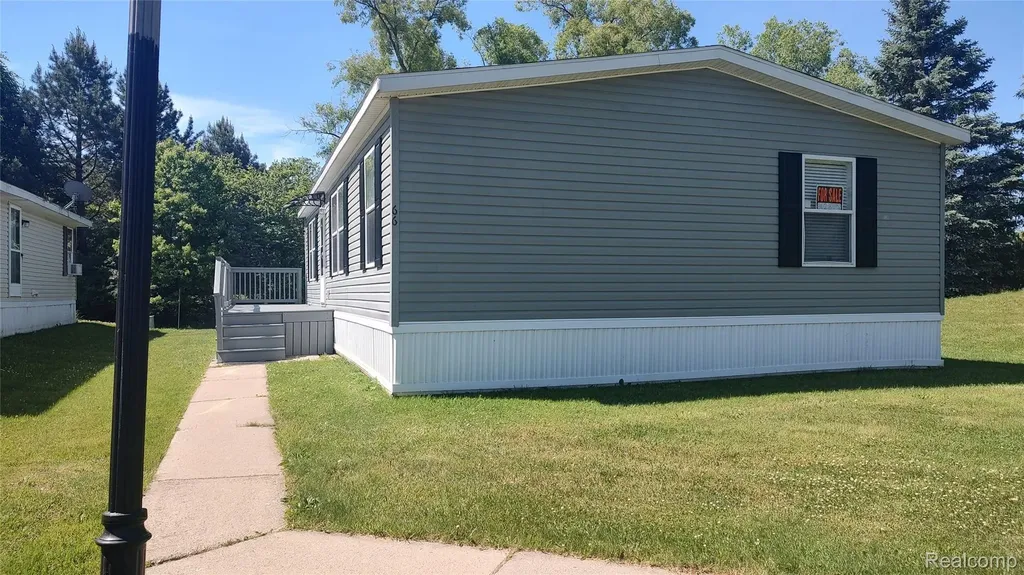 66 Grey Fox Court Grand Blanc Charter Township MI 48439