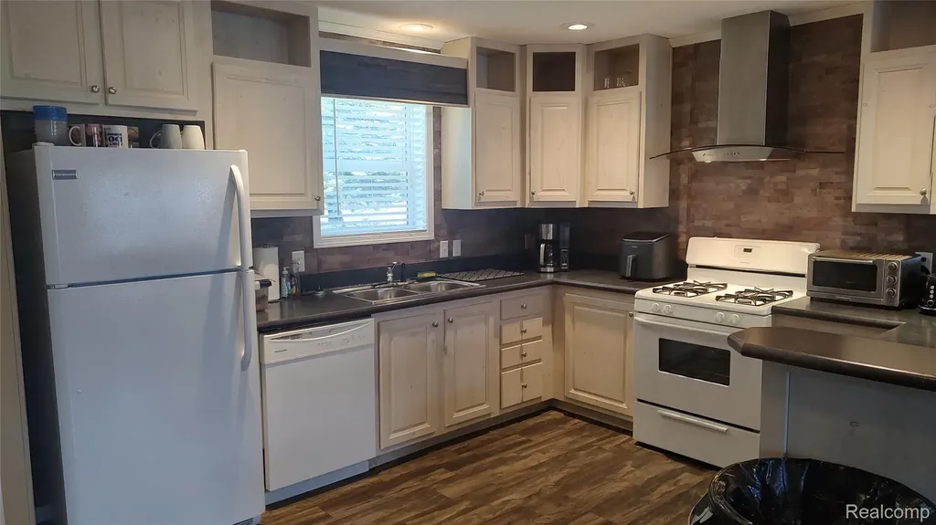 66 Grey Fox Court Grand Blanc Charter Township MI 48439