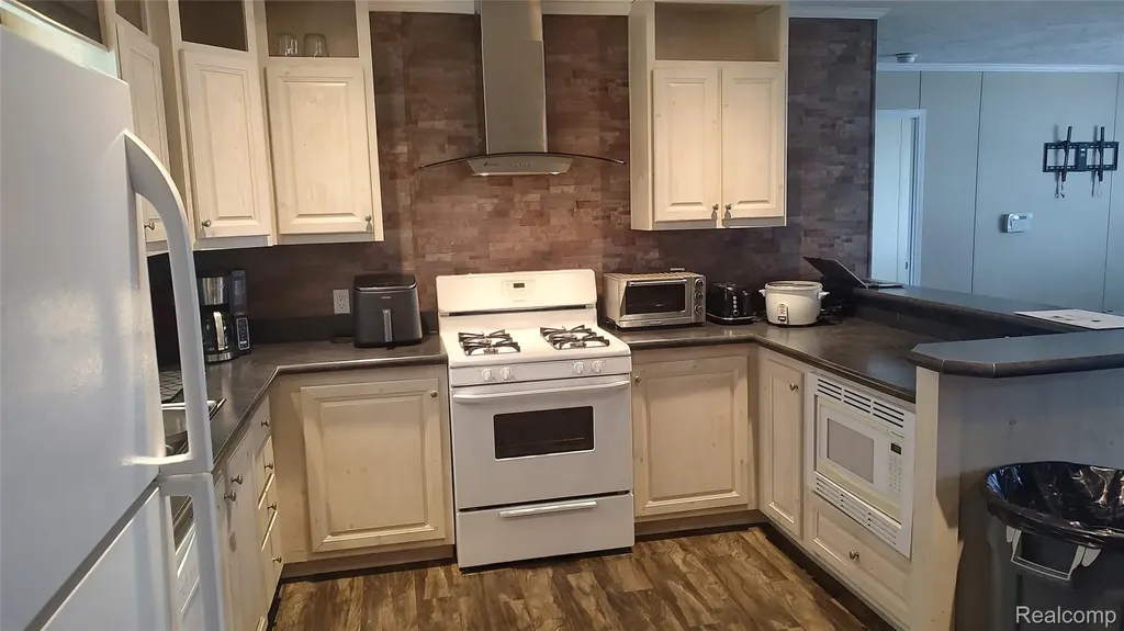 66 Grey Fox Court Grand Blanc Charter Township MI 48439