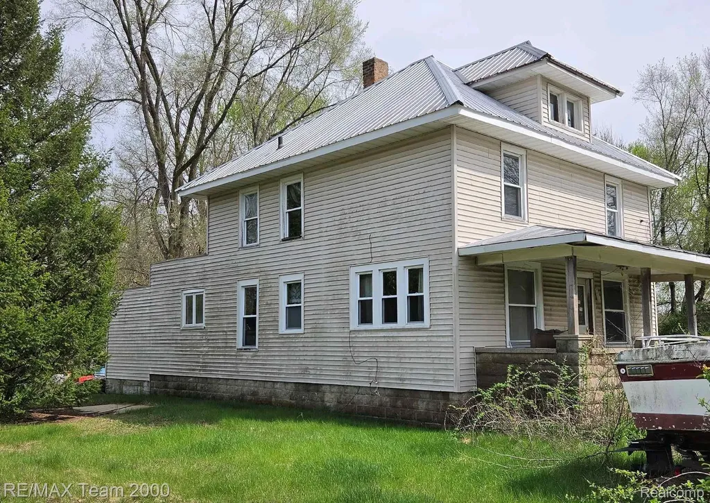 10030 Lewis Avenue Bedford Township MI 48182