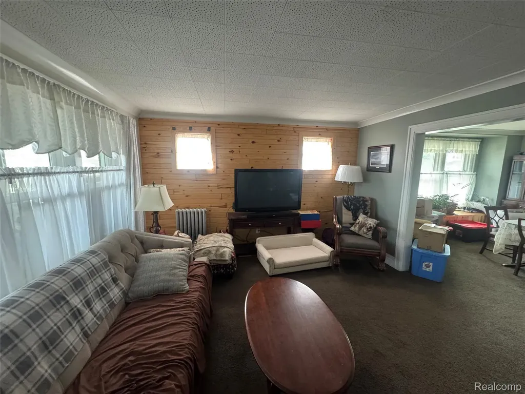 18230 Frazho Road Roseville City MI 48066