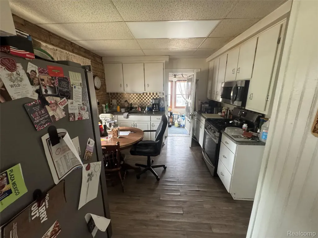 18230 Frazho Road Roseville City MI 48066