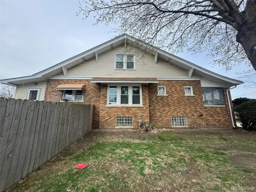 18230 Frazho Road Roseville City MI 48066