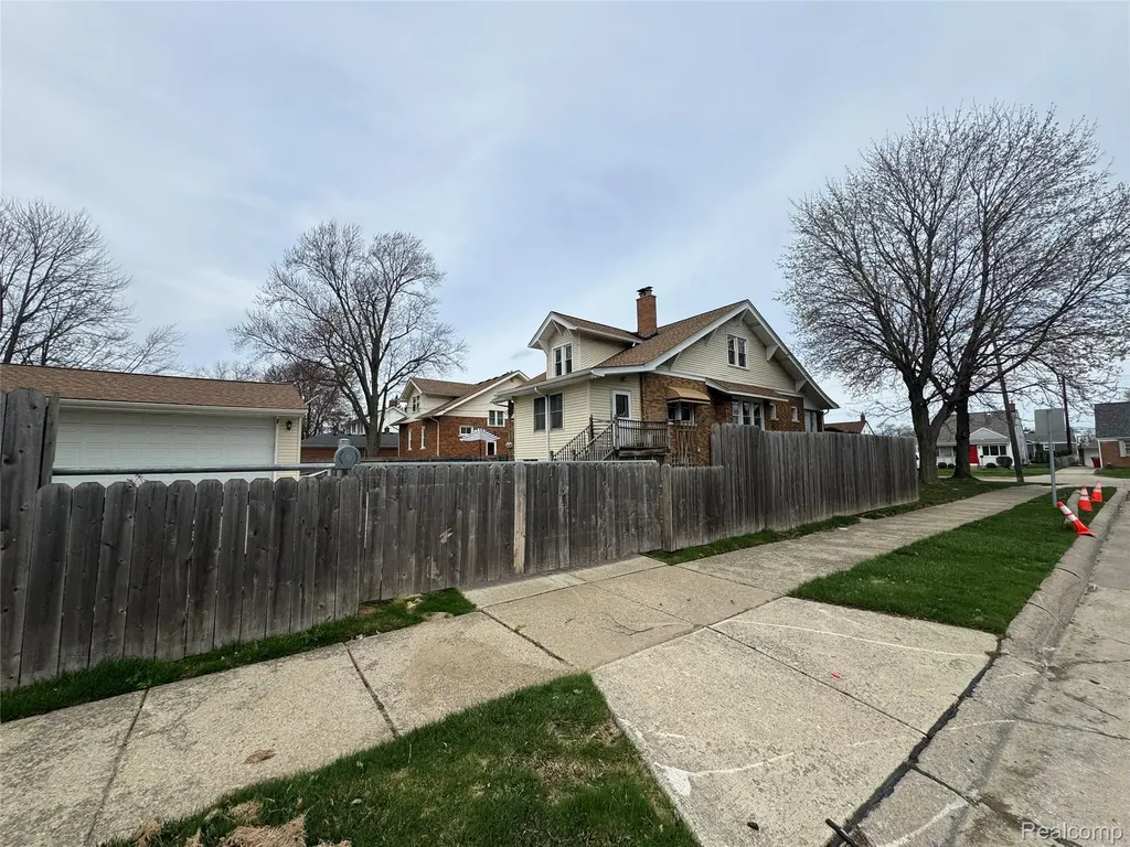 18230 Frazho Road Roseville City MI 48066