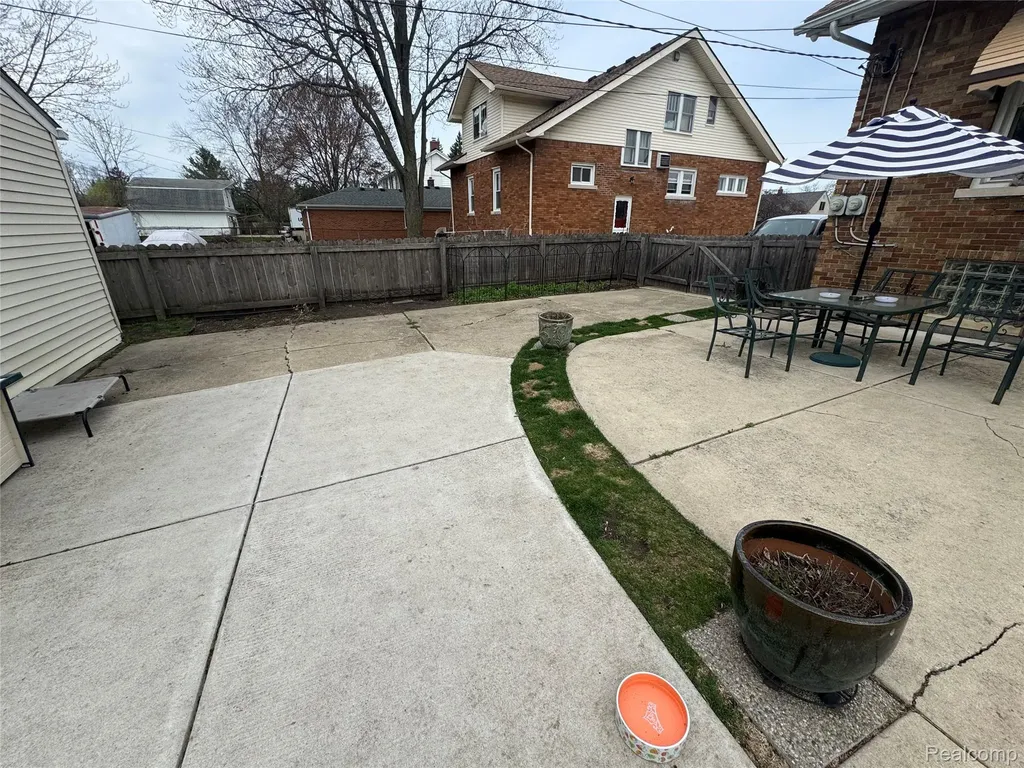 18230 Frazho Road Roseville City MI 48066