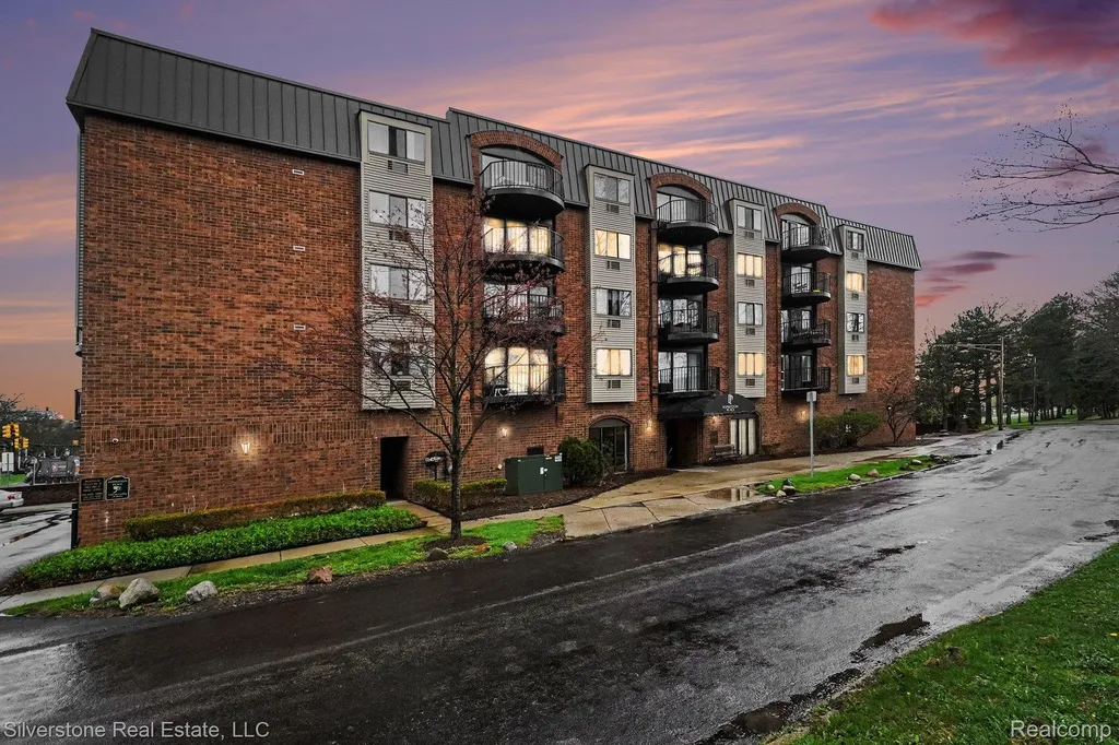35300 Woodward Avenue Birmingham City MI 48009