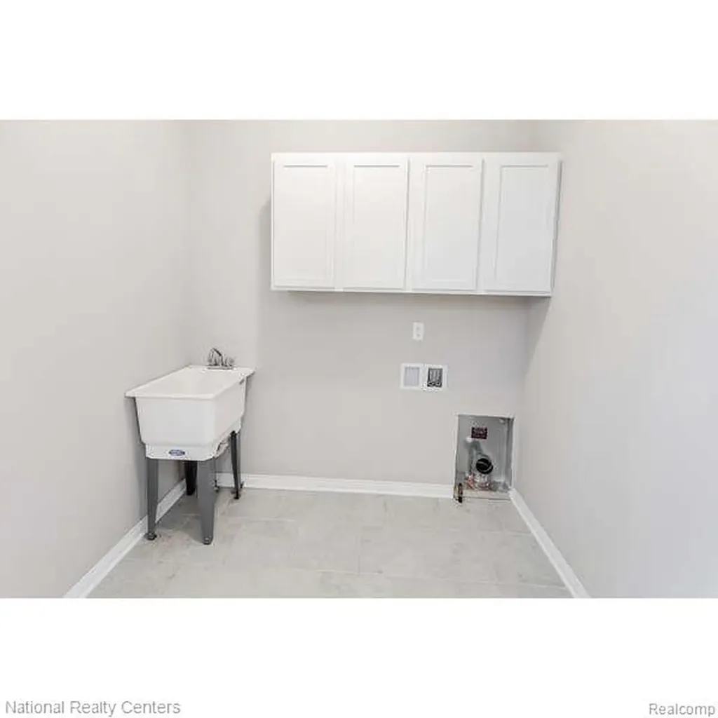 67 Meadow Creek Drive Goodrich Village MI 48483