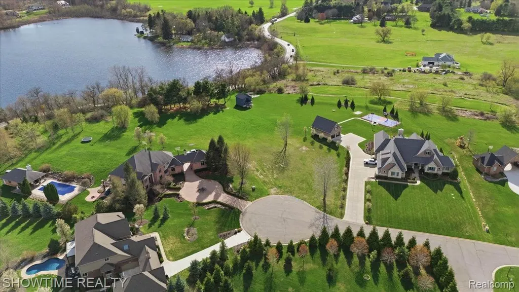69225 Lake Point Court Bruce Township MI 48065