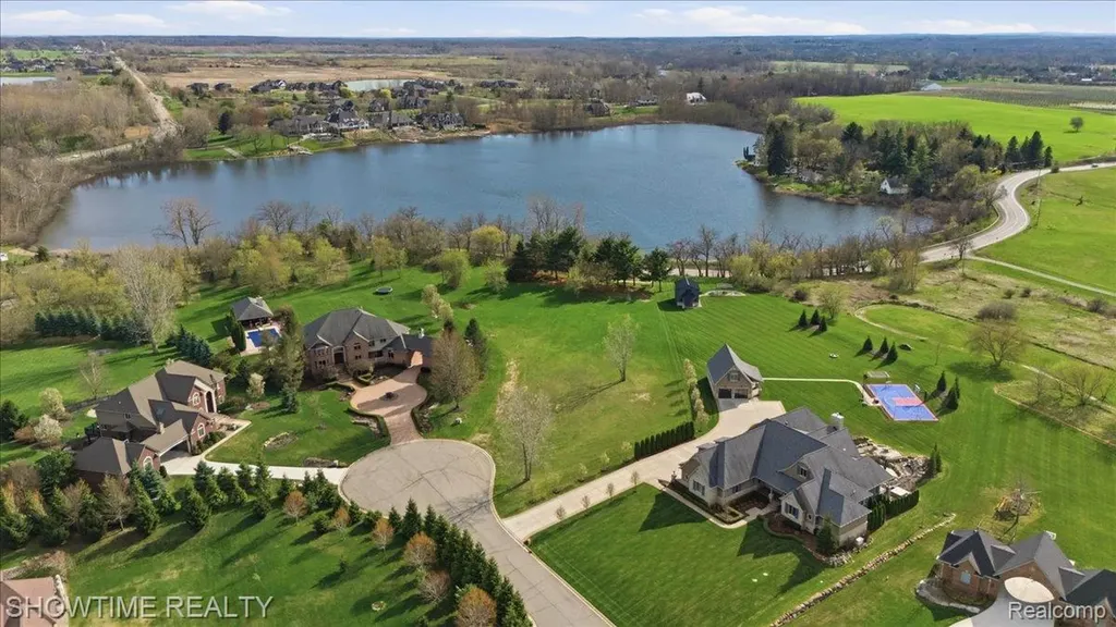 69225 Lake Point Court Bruce Township MI 48065