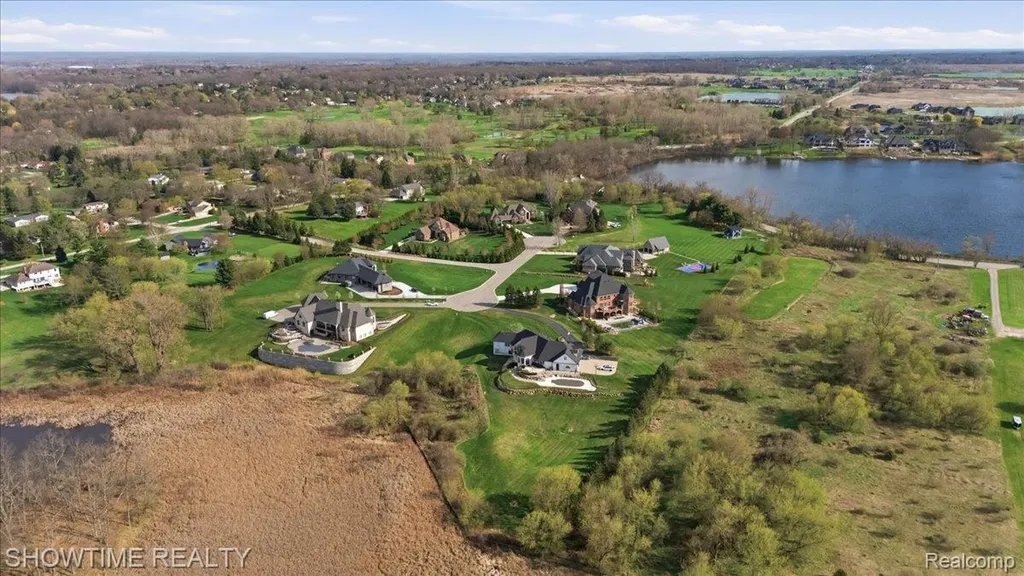 69225 Lake Point Court Bruce Township MI 48065