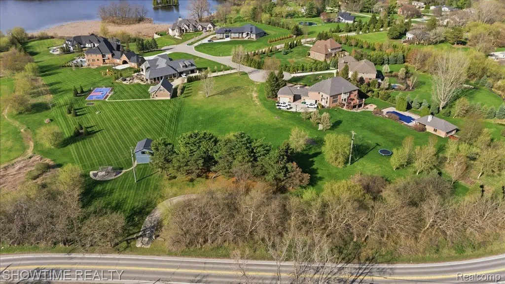 69225 Lake Point Court Bruce Township MI 48065
