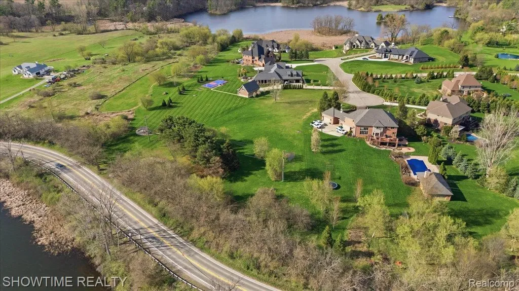 69225 Lake Point Court Bruce Township MI 48065