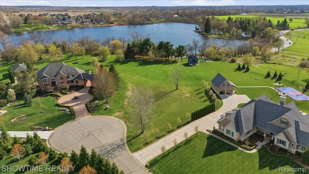 69225 Lake Point Court Bruce Township MI 48065