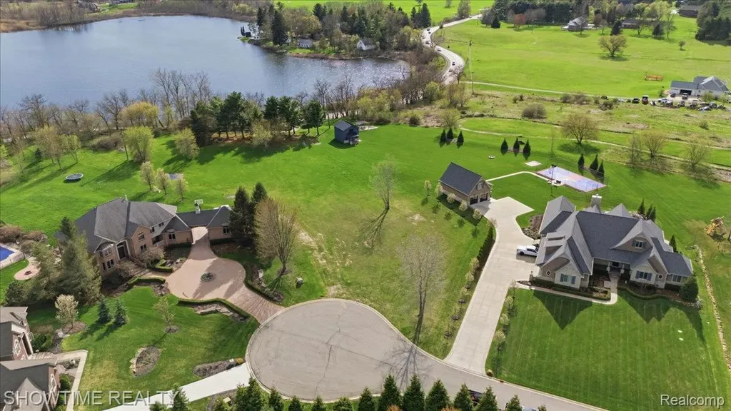 69225 Lake Point Court Bruce Township MI 48065