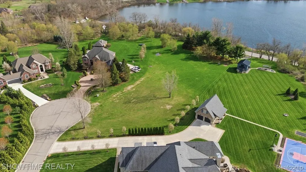 69225 Lake Point Court Bruce Township MI 48065