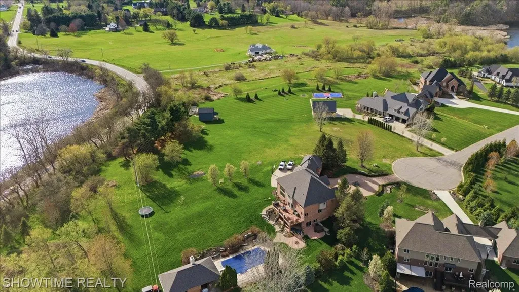 69225 Lake Point Court Bruce Township MI 48065