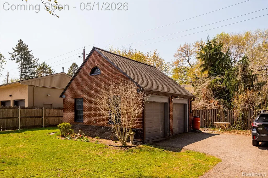 2929 Burns Street Detroit City MI 48214