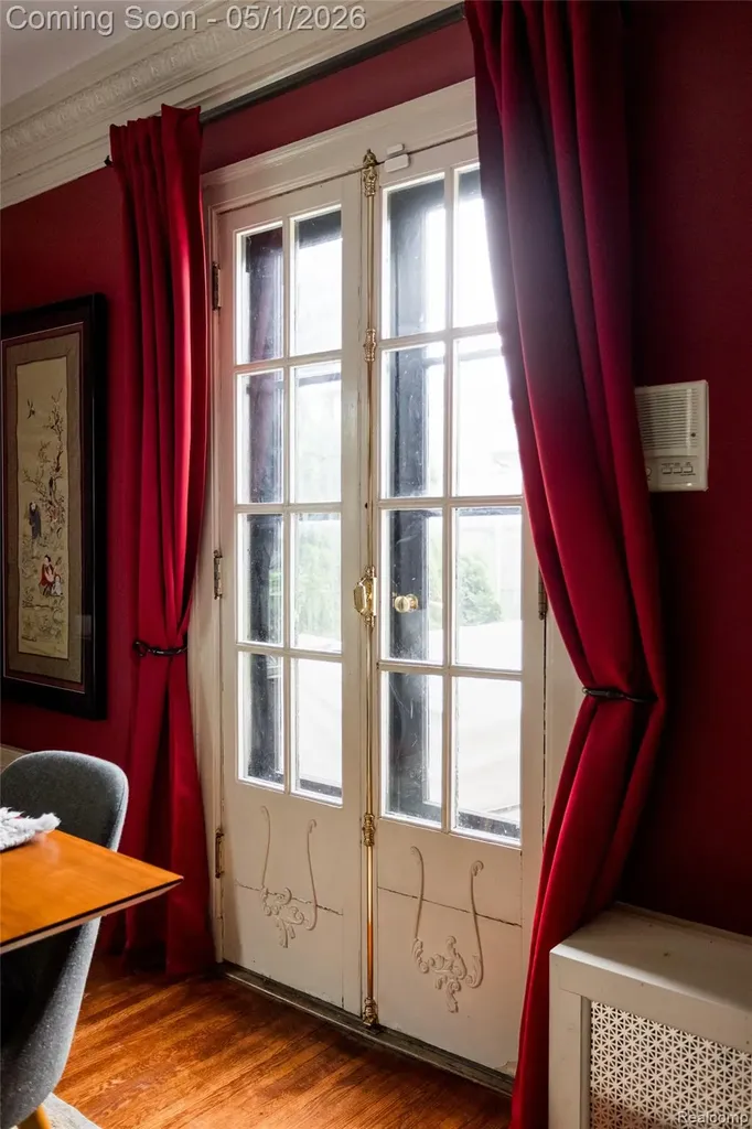 2929 Burns Street Detroit City MI 48214