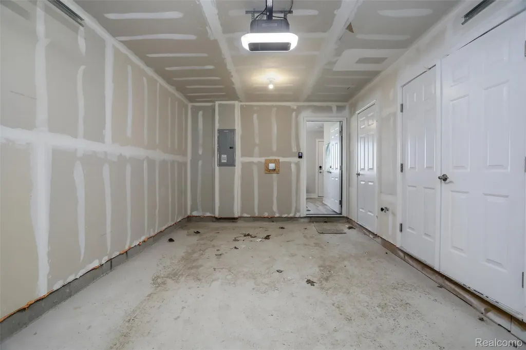 765 Canterbury Lane Troy City MI 48085