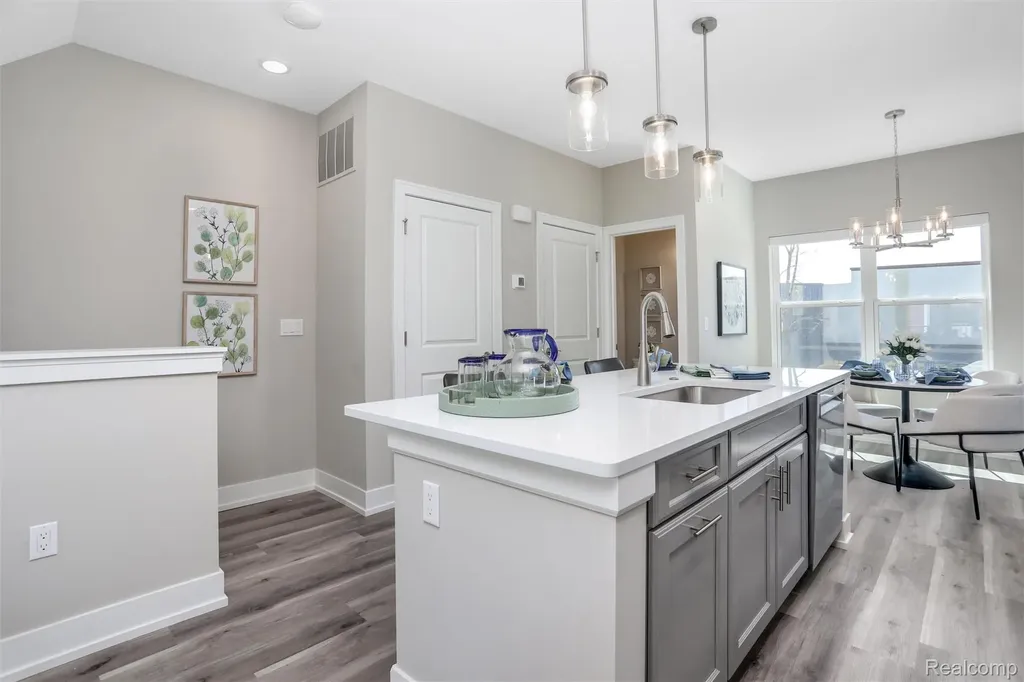 765 Canterbury Lane Troy City MI 48085