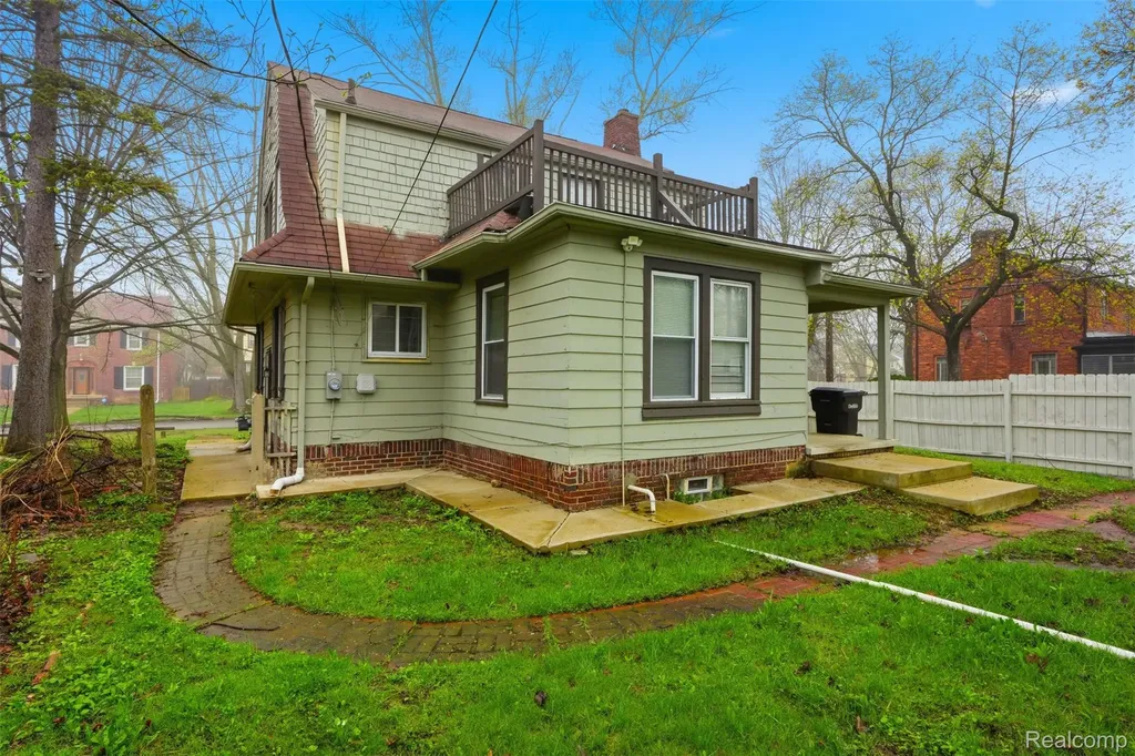 16614 Sunderland Road Detroit City MI 48219