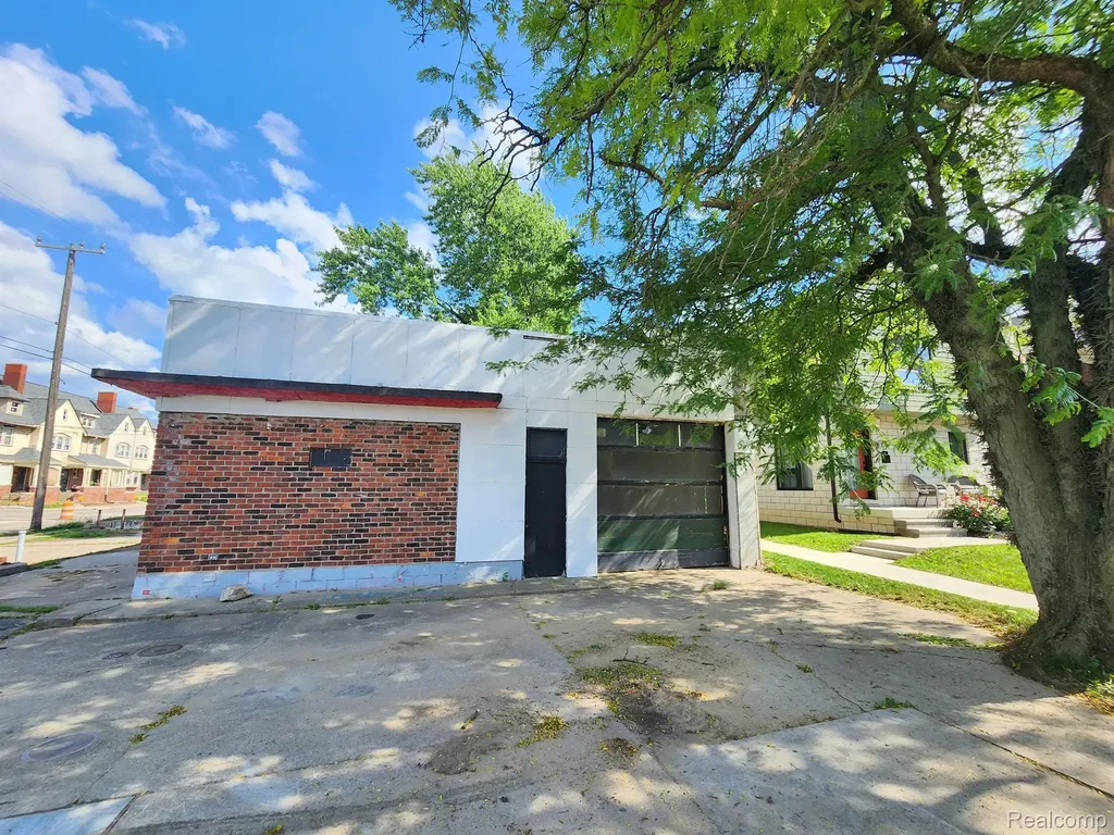 8041 John R Street Detroit City MI 48202