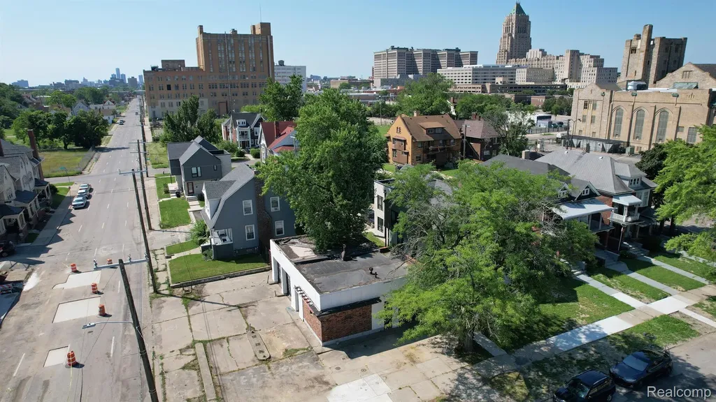 8041 John R Street Detroit City MI 48202