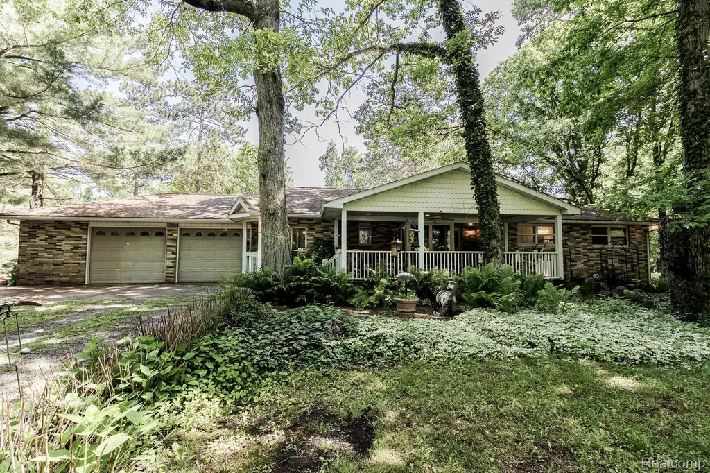 8197 Irish Road Millington Township MI 48746