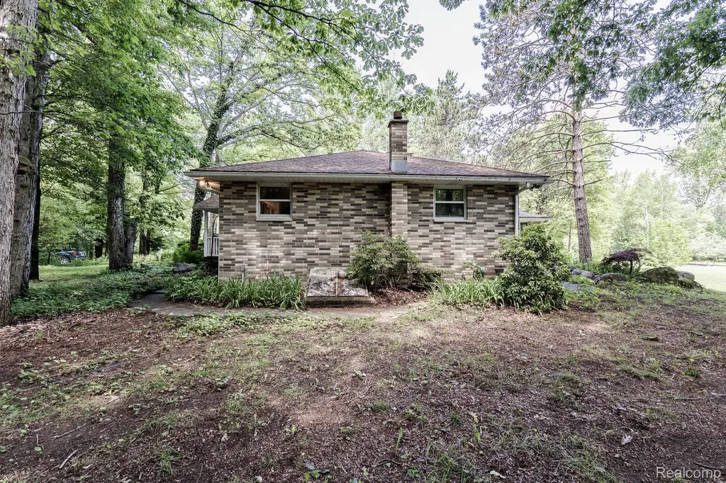 8197 Irish Road Millington Township MI 48746