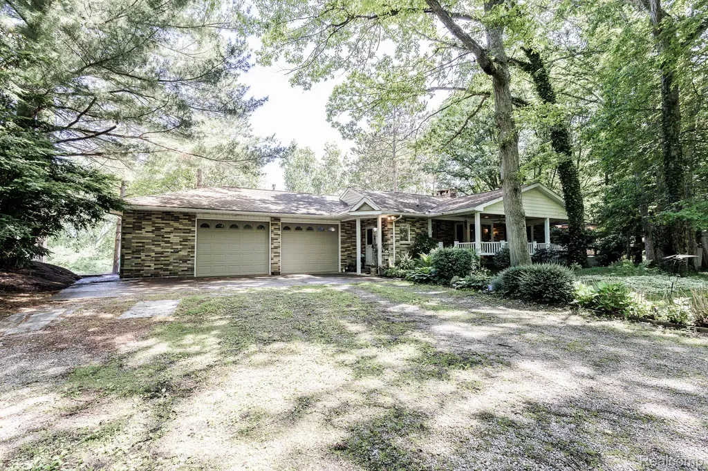 8197 Irish Road Millington Township MI 48746