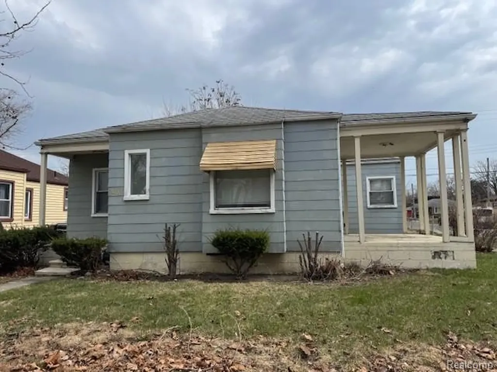 19400 Montrose Detroit City MI 48235