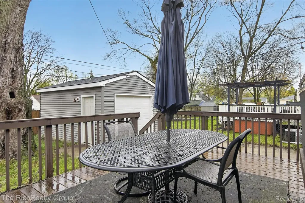 2100 Brockton Avenue Royal Oak City MI 48067