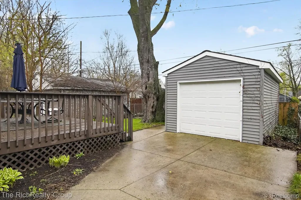 2100 Brockton Avenue Royal Oak City MI 48067