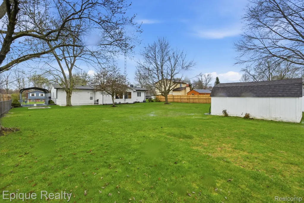 2491 Valley Church Drive Thetford Township MI 48420