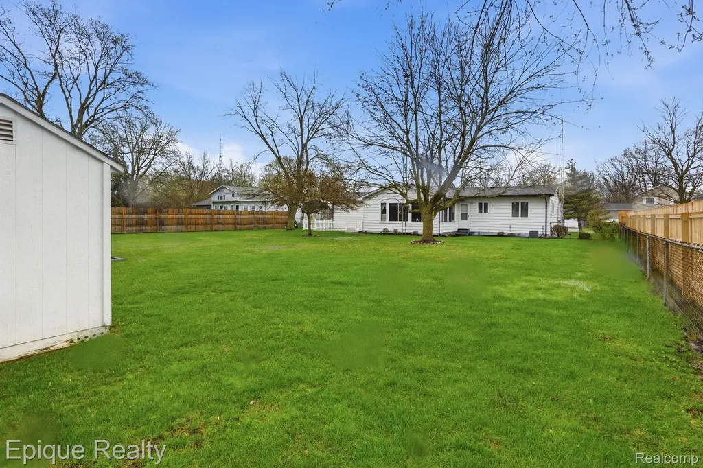 2491 Valley Church Drive Thetford Township MI 48420