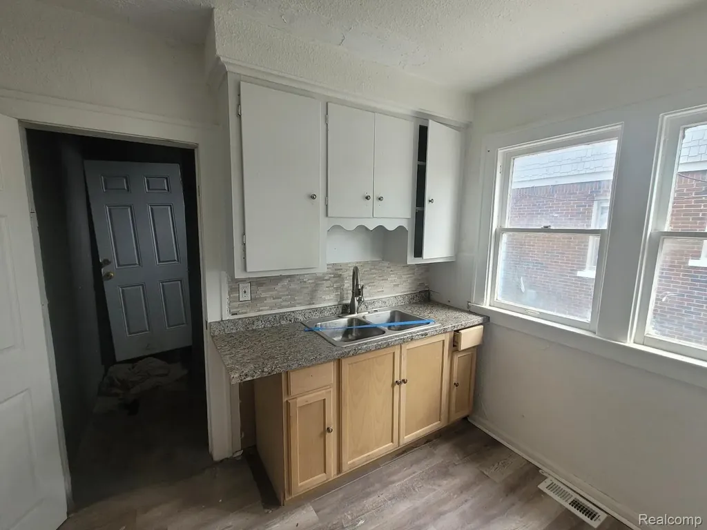 3996 Beaconsfield Street Detroit City MI 48224