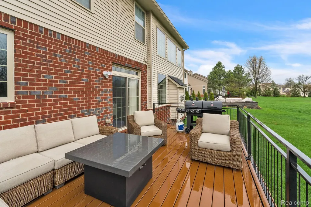 1002 Carriage Trace Boulevard South Lyon City MI 48178