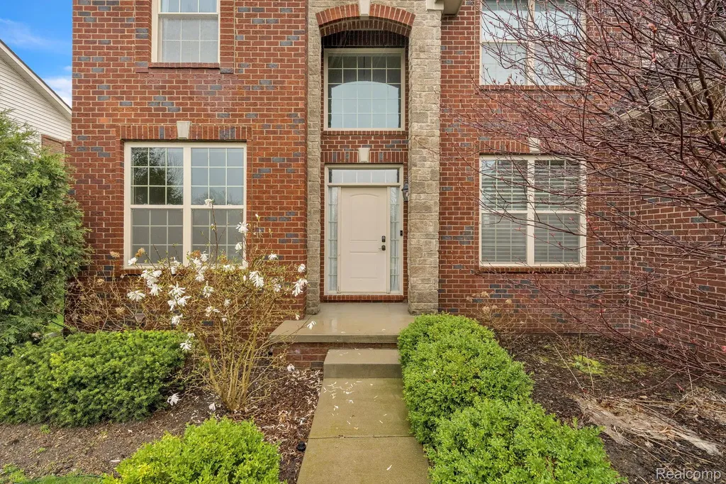 1002 Carriage Trace Boulevard South Lyon City MI 48178