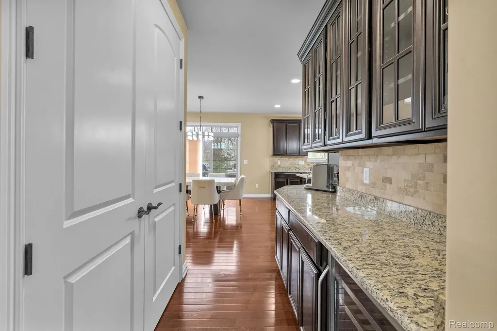 1002 Carriage Trace Boulevard South Lyon City MI 48178