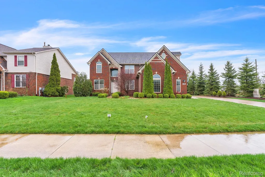 1002 Carriage Trace Boulevard South Lyon City MI 48178
