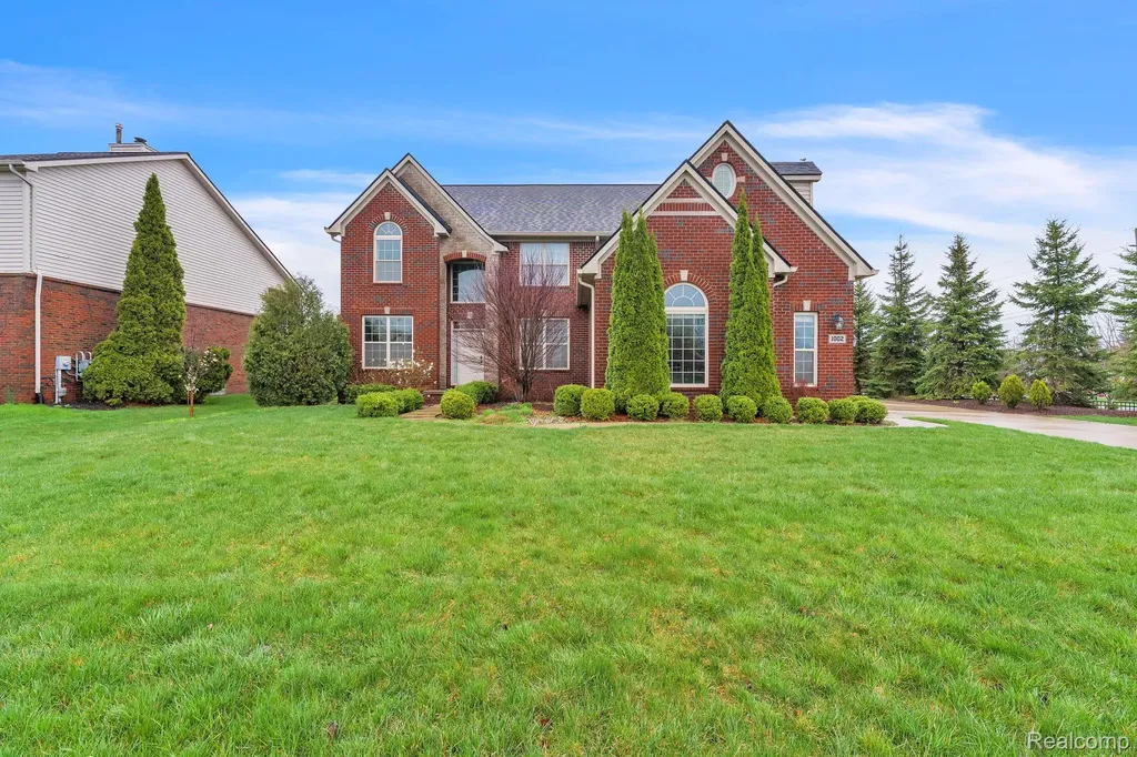 1002 Carriage Trace Boulevard South Lyon City MI 48178