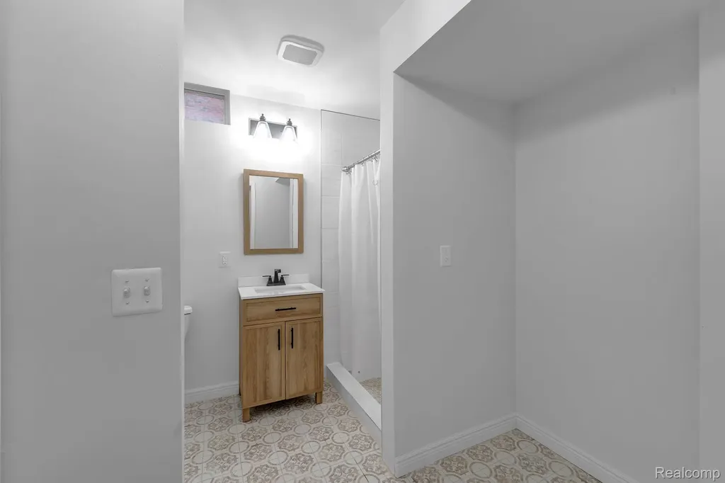 1002 Carriage Trace Boulevard South Lyon City MI 48178