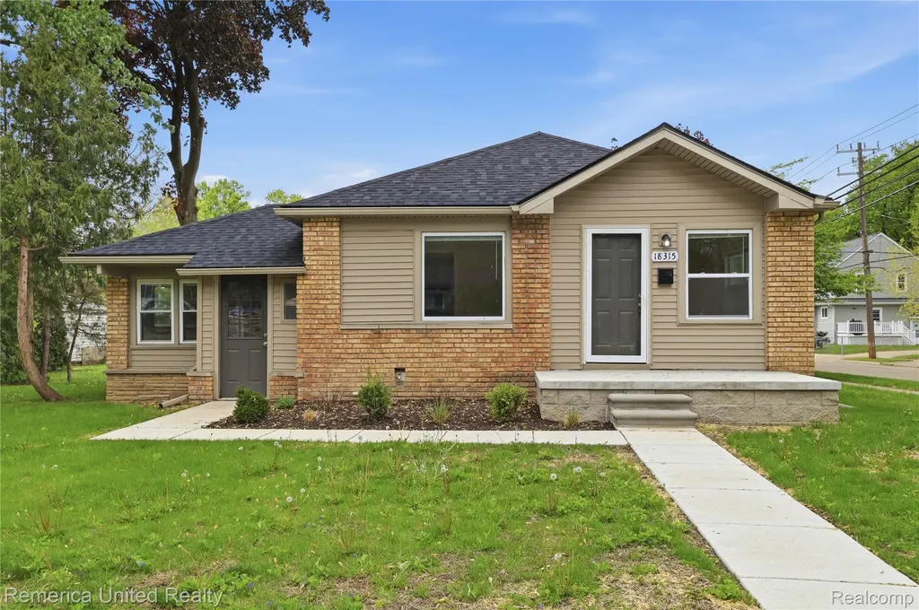 18315 Five Points Street Redford Charter Township MI 48240