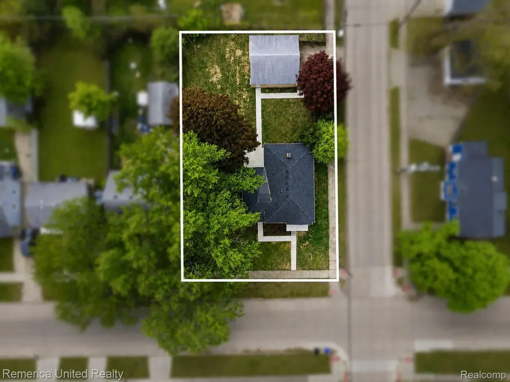 18315 Five Points Street Redford Charter Township MI 48240