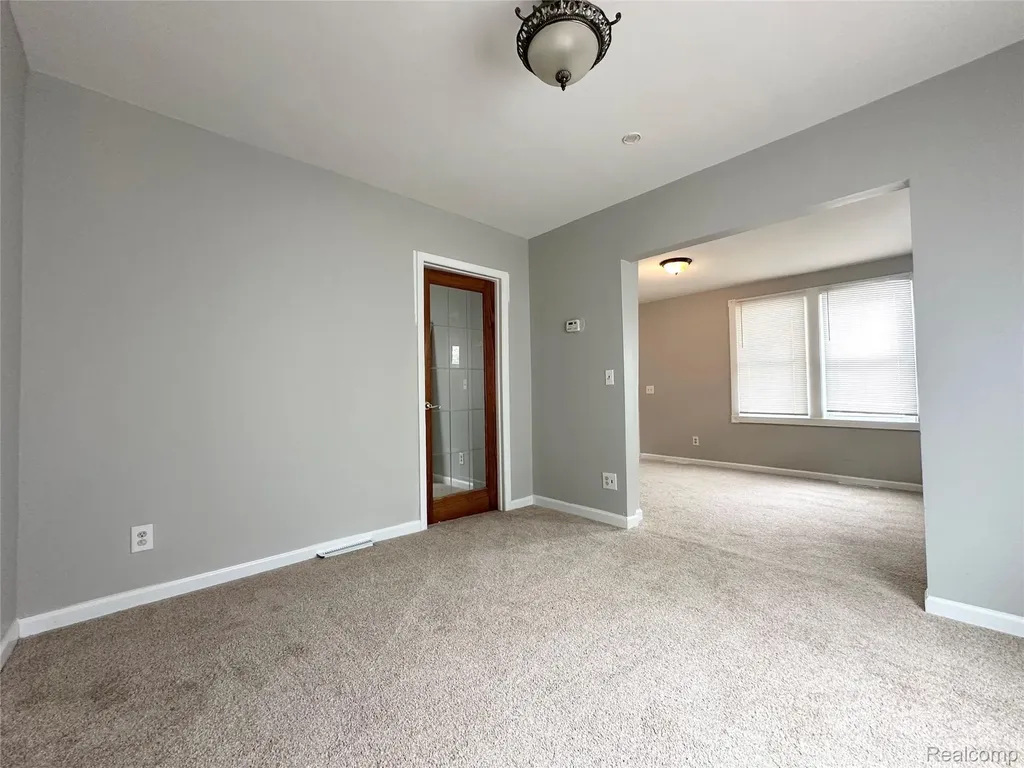 7027 Meadow Avenue Warren City MI 48091