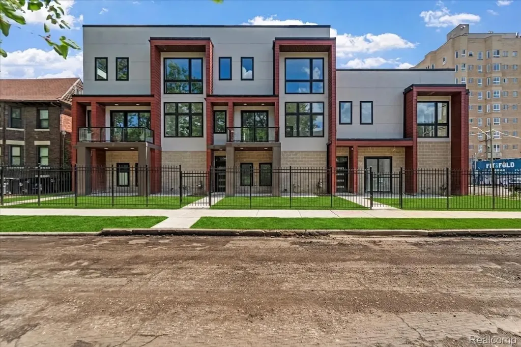 177 Gladstone Detroit City MI 48202
