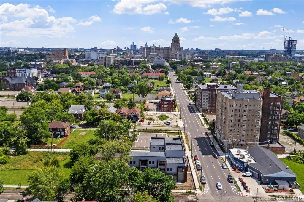 177 Gladstone Detroit City MI 48202